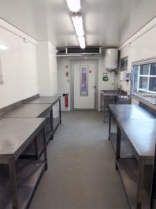 cuisine-mobile-la-queue-lez-yvelines-preparation-froide