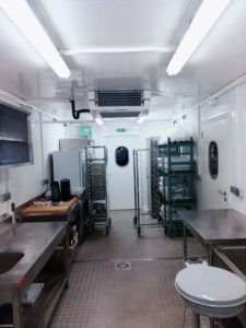 cuisine-temporaire-locacuisines-fonsorbes-preparation
