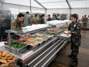 nato-tiger-meet-2019-convives-au-self-froid-libre-service