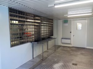 self-provisoire-loiret-bae-123-table-debarassage-vue-cote