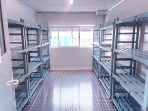 villepreux-cuisine-provisoire-by-locacuisines-vue-stockage-sec